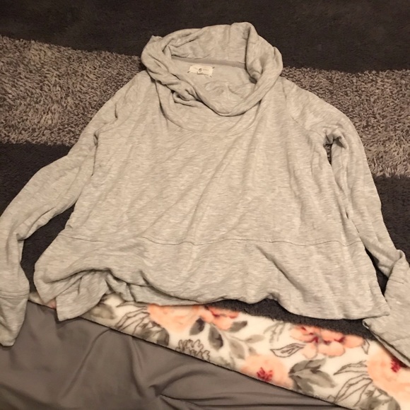 Loft Lou & Grey Crop cowl neck sweatshirt - Picture 1 of 4